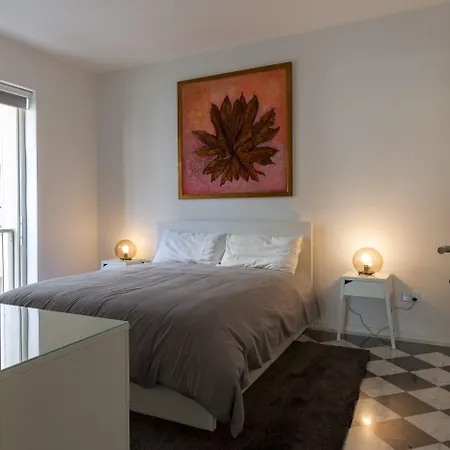 Modern-luxury In Tigne Point W/ Pool, Location