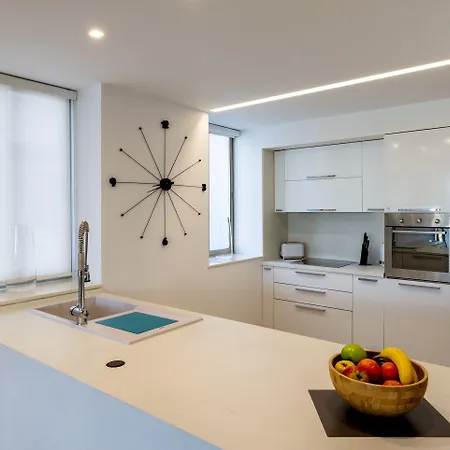 Modern-luxury In Tigne Point W/ Pool, Location