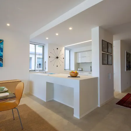 Modern-luxury In Tigne Point W/ Pool, Location Διαμέρισμα *