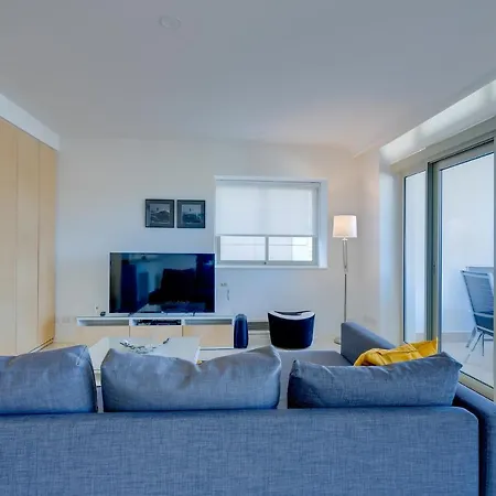 Modern-luxury In Tigne Point W/ Pool, Location Διαμέρισμα Σλιέμα