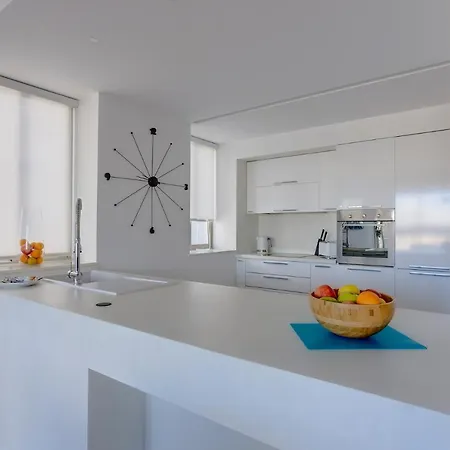 Modern-luxury In Tigne Point W/ Pool, Location Appartement *